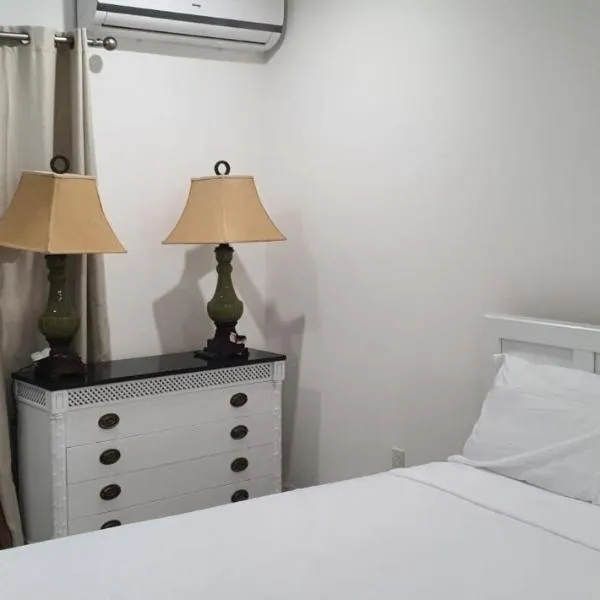 Kenny's Place, ξενοδοχείο στη Τζωρτζ Τάουν