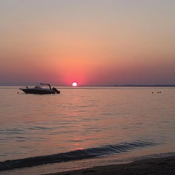 DamAnda mare – hotel w mieście Nea Potidaea