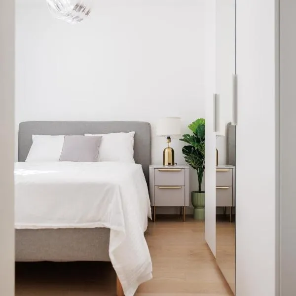 Stylish City Suite, Balcony, Augarten & Center, hotel in Vienna