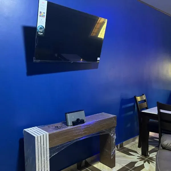 Enjoy this Vacation Home close to the beach!, khách sạn ở La Ceiba