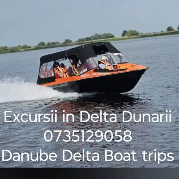 4 Rooms Apartment, hotel v destinaci Tulcea