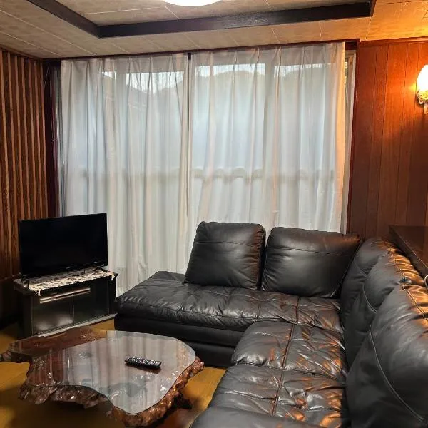 一棟貸し民泊宿松山荘, hotel a Iki