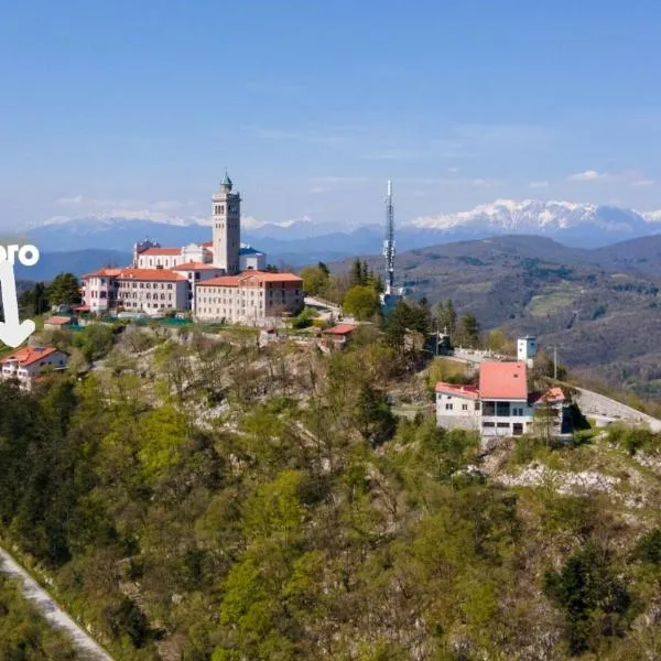 Prenočišča Center Mir In Dobro – hotel w mieście Solkan