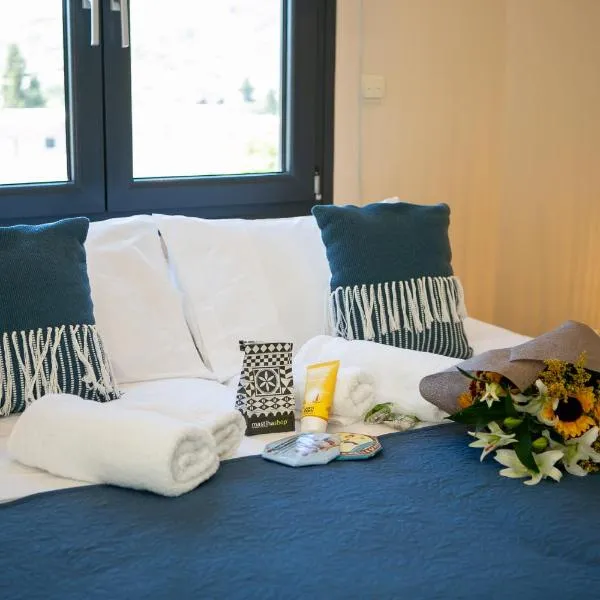 ISLAND Time Deluxe Apartment Downtown 3 floors, hotel in Chios