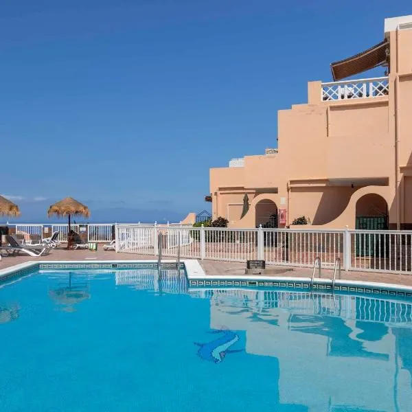 Paradise Court 1 BR Condo with Pool, Costa Adeje, hotel v destinácii Adeje