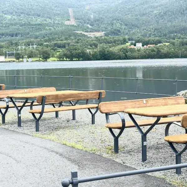 Husnes Sentrum Hotell, ξενοδοχείο σε Husnes