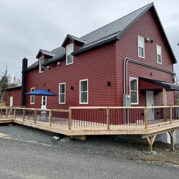 Periwinkle Tides Inn, hotel in Sheet Harbour