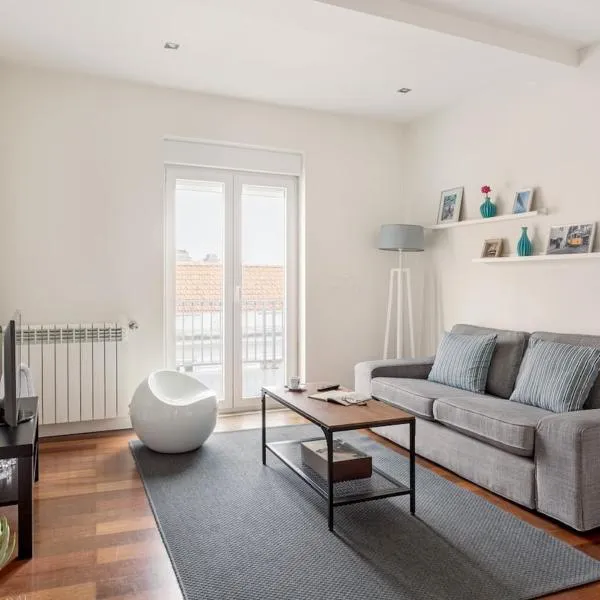 GuestReady - Modern flat near Estrela Garden, hotel in Lisbon