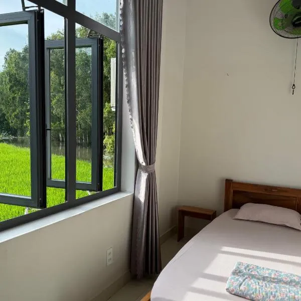 Hương Tràm Homestay, Hotel in Hồ Ðá