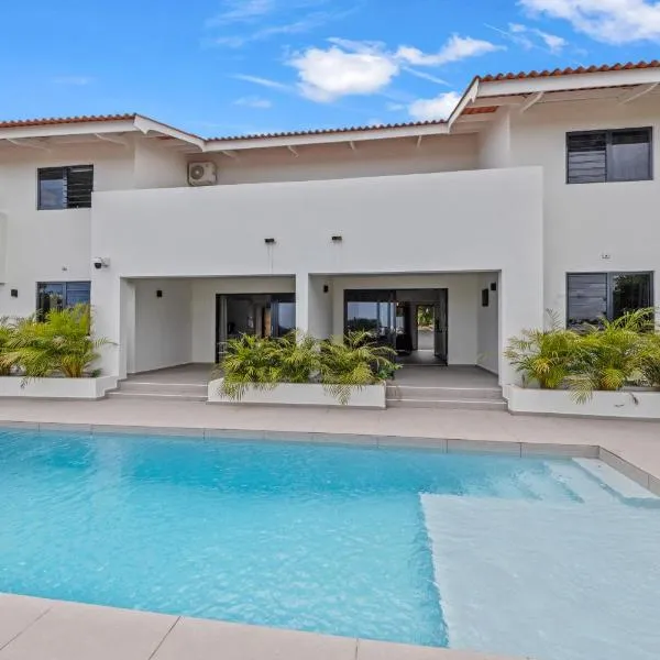 Vista Papaya Suites, hotel en Westpunt