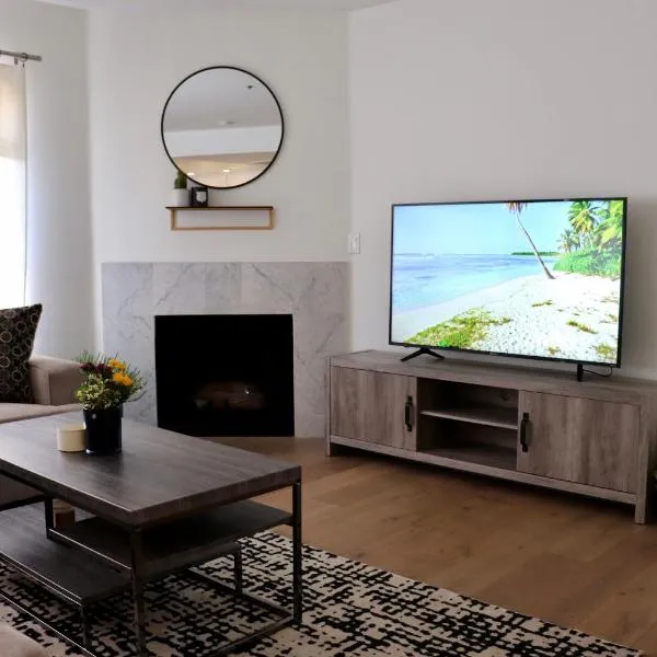 West Hollywood 2 Bedroom 2 bath with Pool, hotel v Los Angeles