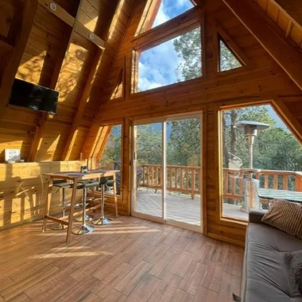 Glamping MORET Cabaña Alpina M2，位于Los Lirios的酒店