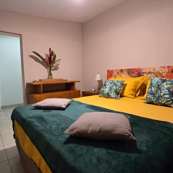 Fare La Sousto, hotel v destinaci Mahina