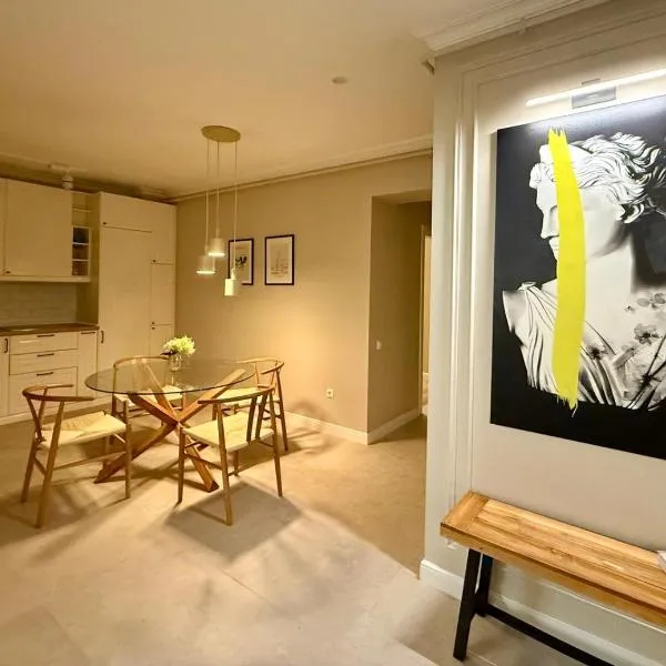 Riviera Apartment, hotel in Buzau