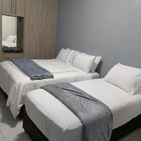Crompton Apartment 786, hotel en Durban