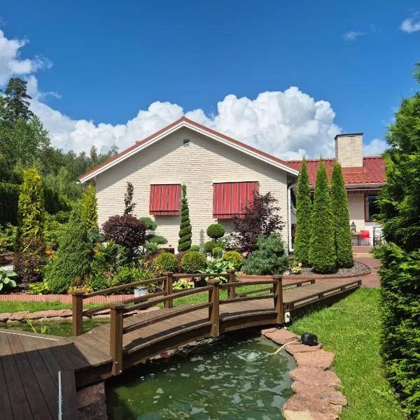 Vacker villa nära Kolmården och Norrköping, hotel in Åby