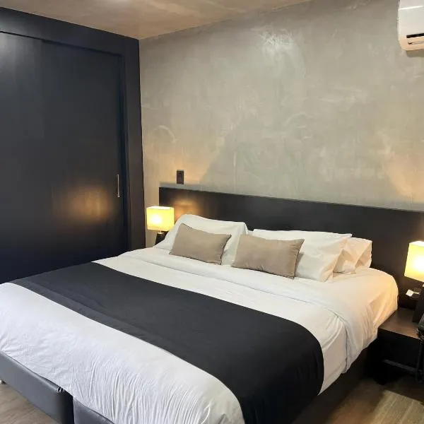 Hotel Rioverde-Suite localizada a 5 minutos del aeropuerto Internacional, hotel in Rionegro