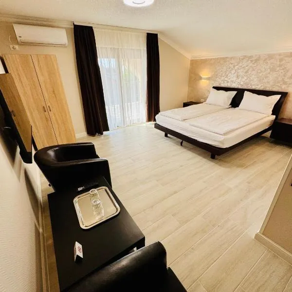 Roua Residence, hotel in Vladimirescu