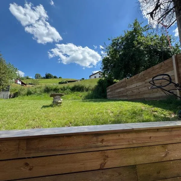 Maison basque, hotel in Saint-Étienne-de-Baïgorry