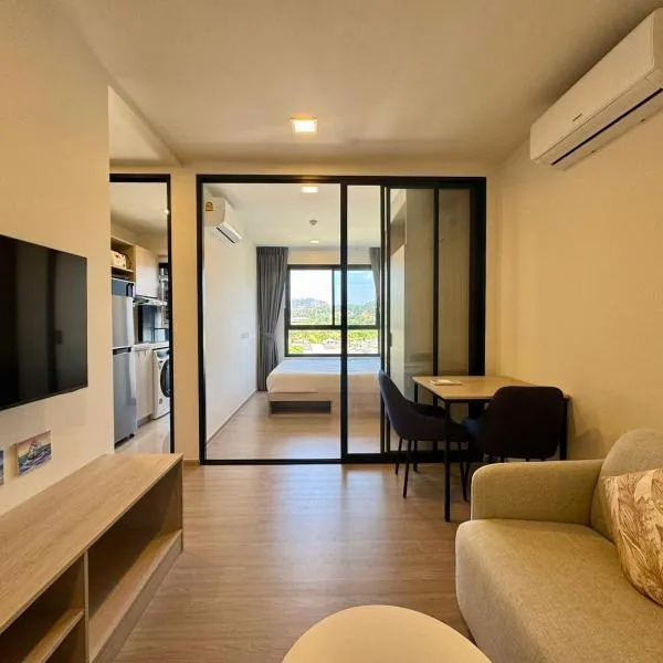 Luxury cosy condo in Kathu centre, hotel v destinaci Kathu