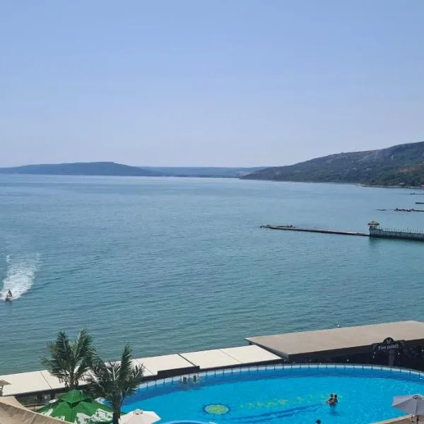 Sea View Apartment C 514、バルチクのホテル