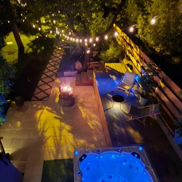 Papillon 05 - Wellness - 6 Pers - Sauna - Jacuzzi - Parking, hotel v destinaci Briançon