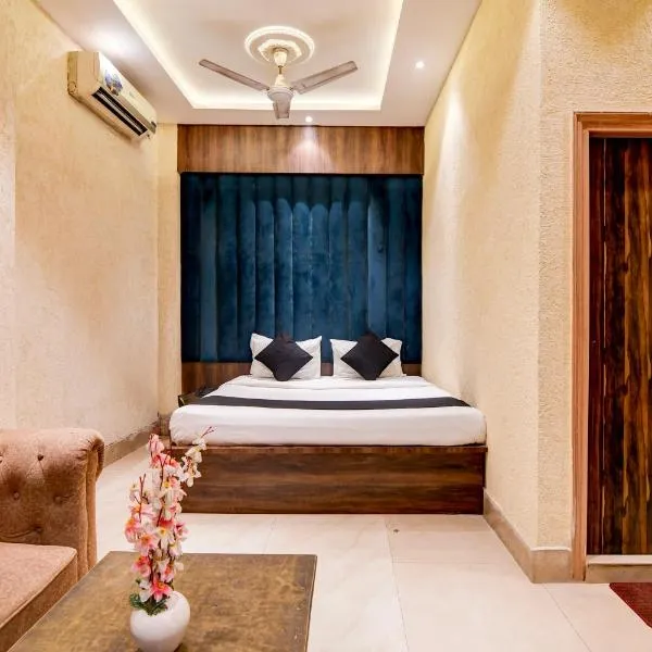 Brill Marina 10min From Sealdah Station，位于加尔各答的酒店