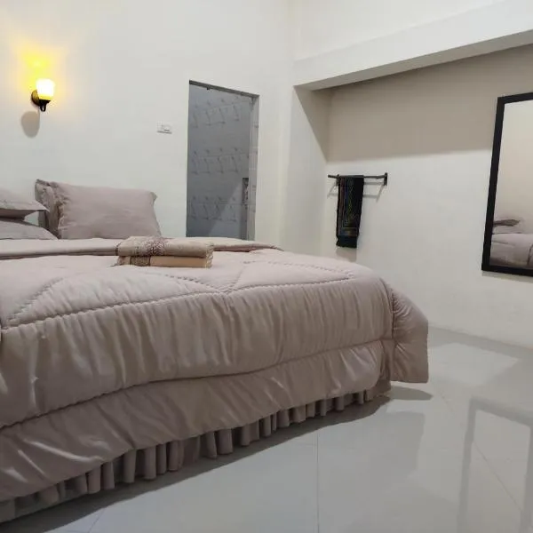 Kana Geurute Homestay، فندق في Meulaboh