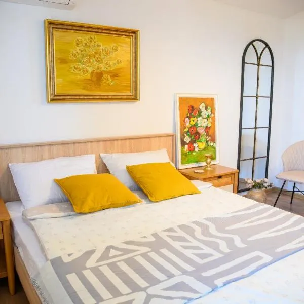 Pipera Studio Apartment, מלון בVoluntari