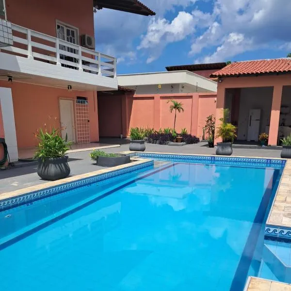 Casa Rosa Suítes 5 min de caminhada da PRAIA DA PONTA NGRA, hotel in Manaus