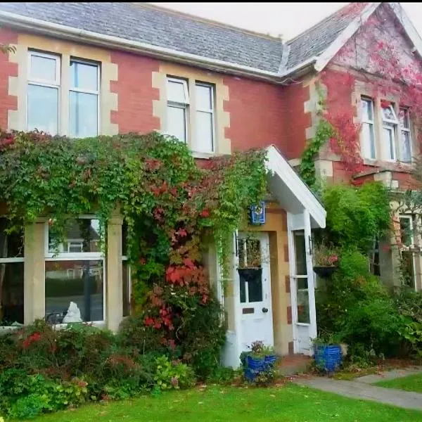 Redwood Lodge, hotel in Westbury