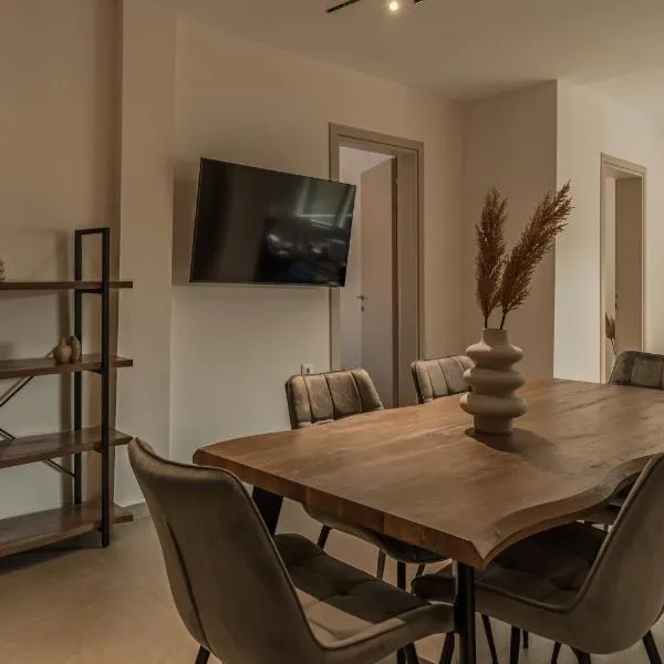 Elonea Villas, Luxury Villas and Studios in Kallikrateia Halkidiki with Garden, Veranda & BBQ、ネア・カリクラティアのホテル