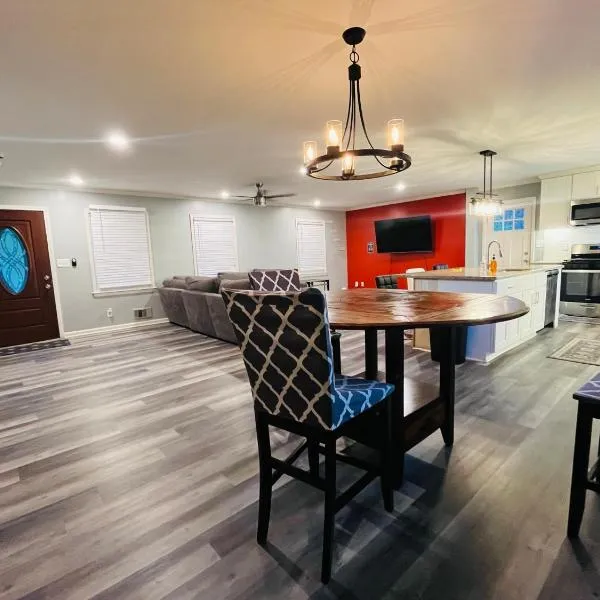 Spacious 4BR by Airport & Shops!, hotel in Atlanta