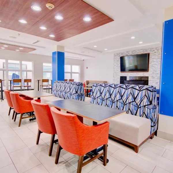 Holiday Inn Express Hotel & Suites Chester by IHG, Hotel in Chester