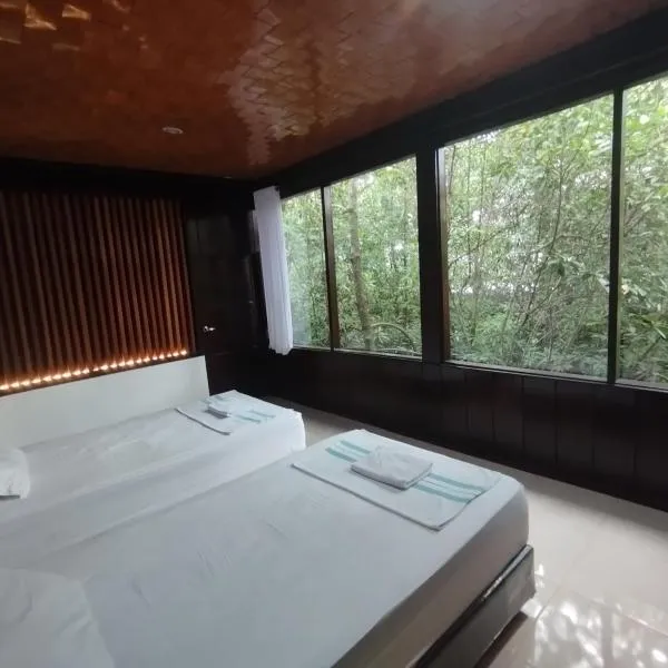 Logbond Cozy Guesthouse – hotel w mieście Pulau Saonek-kecil