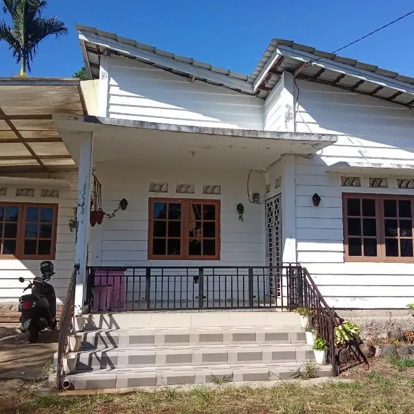 Jeff Guesthouse, hôtel à Bumiagung