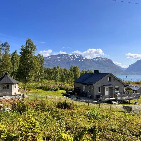 Hytte i Skinnelv, Lyngen, Hotel in Skinnelv