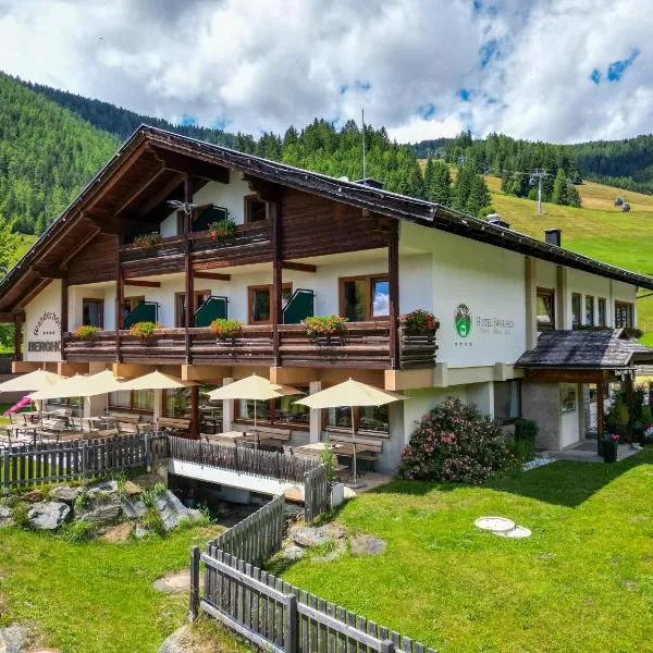Schi- und Wanderhotel Berghof, hotel in Bad Kleinkirchheim