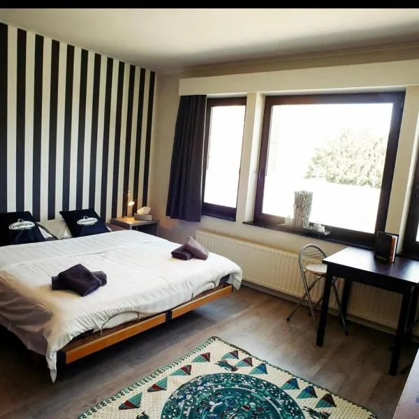 Homestay La Montagne des Coeurs, ξενοδοχείο σε Eigenbilzen