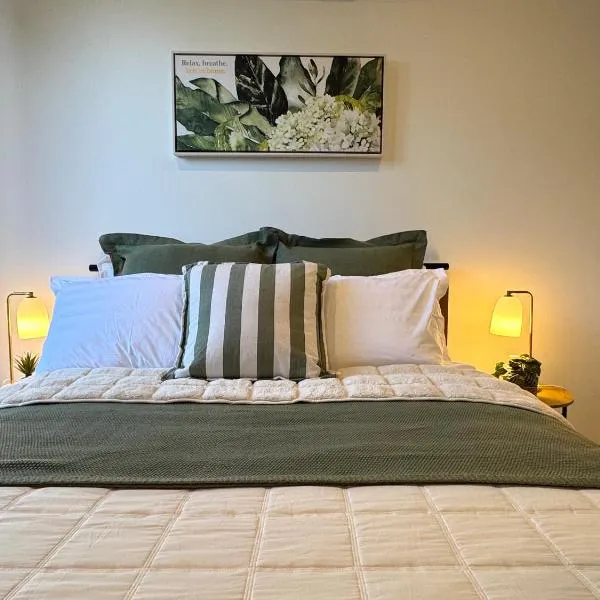 Luxe 2B2B Stay Walk to Sunnybank market square, hotel v destinaci Brisbane