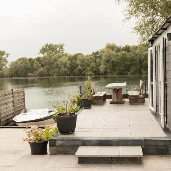 Chalet meerzicht, hotel in Etten