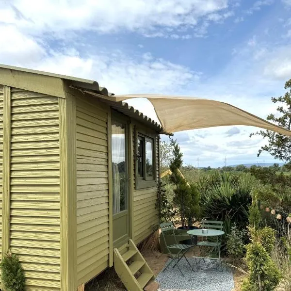 La paillote , confort toutes saisons, hotel in Moussan