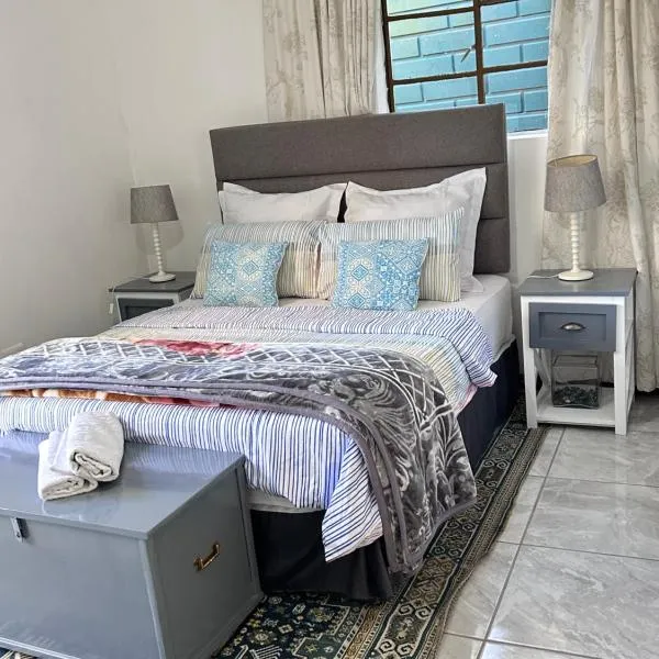 Cozy Garden cottage, Hotel in Roodepoort