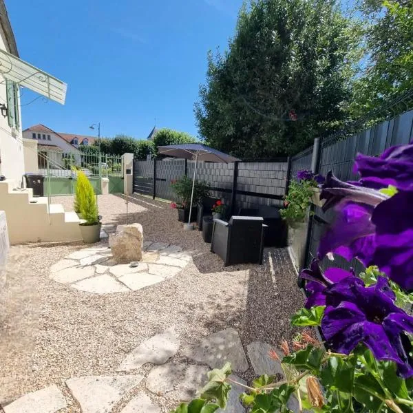 Le refuge des contes Maison à 15 minutes de Disneyland Paris Parking et Wifi gratuit, hotell sihtkohas Mareuil-lès-Meaux