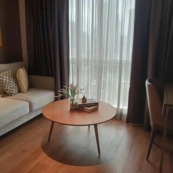 Novotel Acqua Residences by Jolly Luxe Suites, khách sạn ở Manila