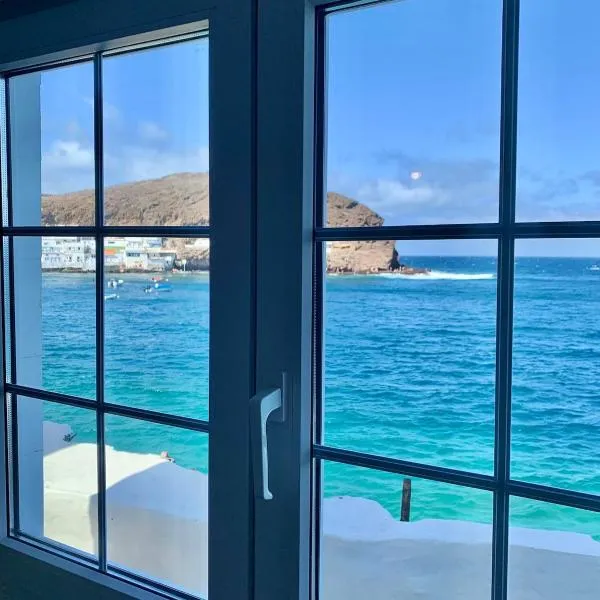 Seafront House in Tufia – hotel w mieście Telde