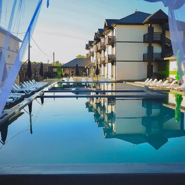 Fenix, hotel din Slatina