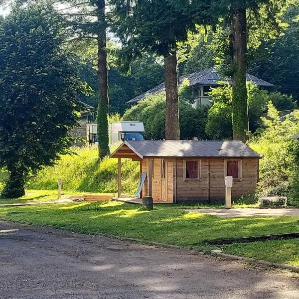 Chalet privé résident - camping la raviège, Hotel in La Salvetat