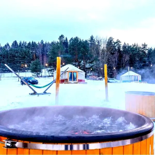 Glamping Niebiańska Osada Jurty Dolnośląskie, hotel en Polanica-Zdrój