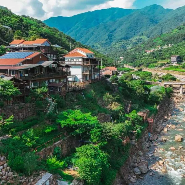 Jirisan One Night Two Days Pension, hotel in Gurye
